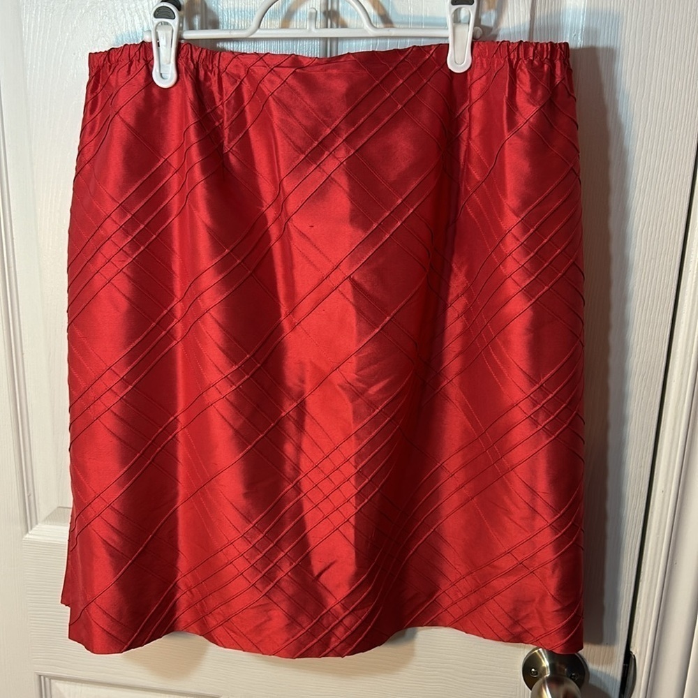 Talbots petite pure silk textured taffeta red midi length skirt size 16 WP - Picture 8 of 9